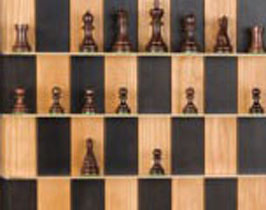 據說這是現在最流行的西洋棋    你想玩看看嗎