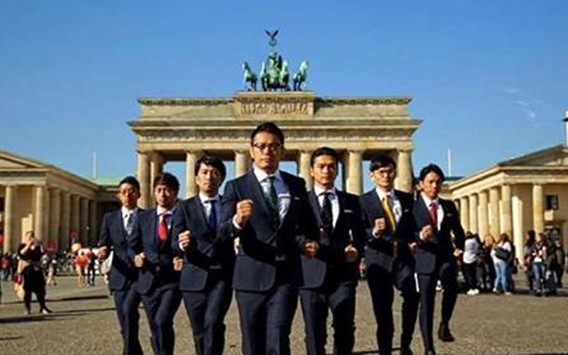 日本大叔赴巴黎大跳機械舞，成功完成WORLD ORDER最後告別作，粉絲直呼：不要啦